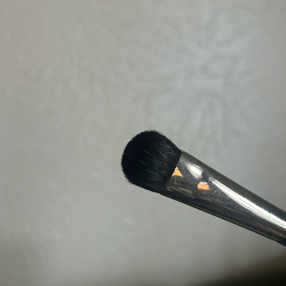 Bundle of MAC 227 Brush and It Brush 225 - Picture 6 of 8